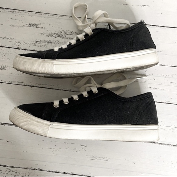 JUST FAB | Nia Canvas Sneaker Black & White 7 - Picture 5 of 9